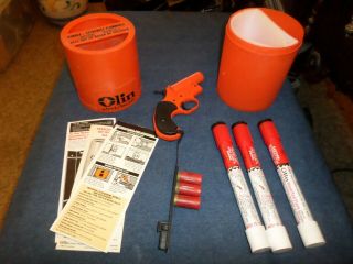 Vintage Olin Alert Locate Marine Signal Kit With Plastic Flare Gun And Flares