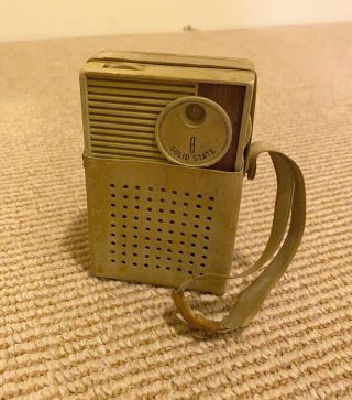Juliette Solid State Handheld Transistor Radio With Case (collectible,  Vintage)