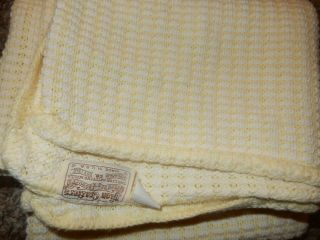 Vintage 30x40 Lion Crafters Yellow Knit Sweater Baby Crib Blanket Security Lovey