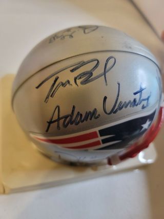 Signed Tom Brady Patriots Mini Helmet With Vinateri And Others Psa Cert Goat