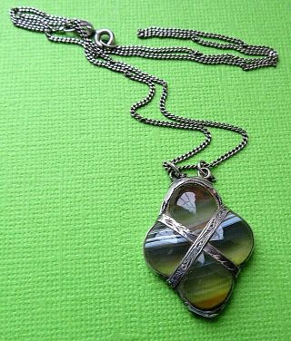 Vintage Lovely Sterling Silver Onyx Agate Pendant On Chain.