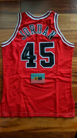 Uda Signed Michael Jordan 45 Autograph Champion Jersey Upper Deck