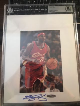 2020 Leaf Autographed Basketball Photograph Edition Lebron James 8x10