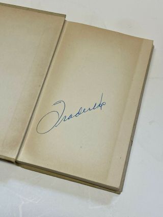 Trader Vic ' s Book of Food and Drink Signed First Edition 1946 2