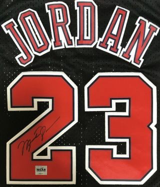 Nba Star Legend 23 Michael Jordan Signed Autographed Chicago Bulls Jersey Loa