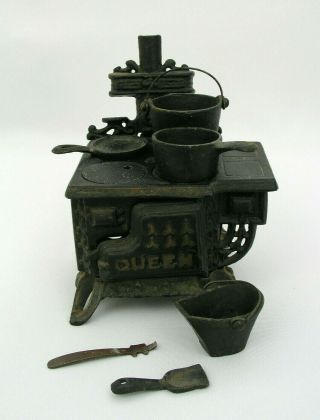 Vintage Miniature Queen Cast Iron Stove W/ Accessories - Saleman Sample Toy