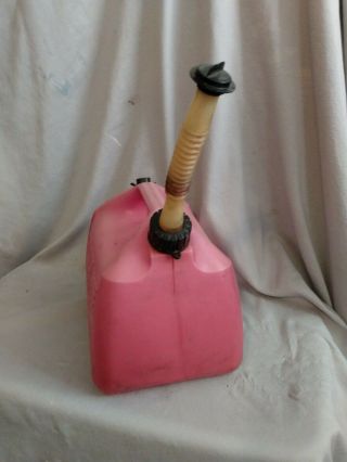 Vintage Rubbermaid Gott 2.  5 Gallon Vented Gas Can 1226 w/ Flex Spout 2