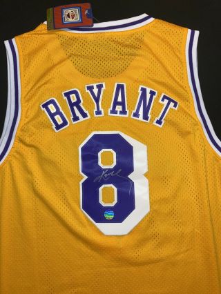 Kobe Bryant Signed/autographed Jersey Coa/sticker La Lakers 8 Xl