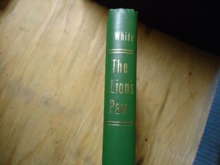 THE LION’s PAW By ROBB WHITE Vintage signed by author edition 1946,  Very Good HB 3
