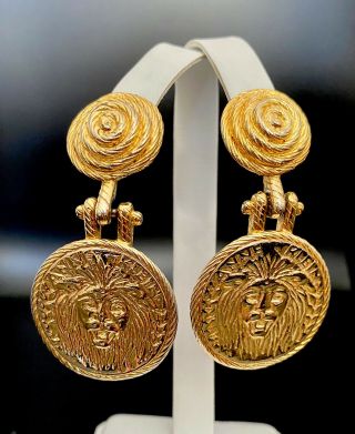 Vintage Big Anne Klein Lion Head Logo Roped Gold Tone Coin Dangle Clip Earrings