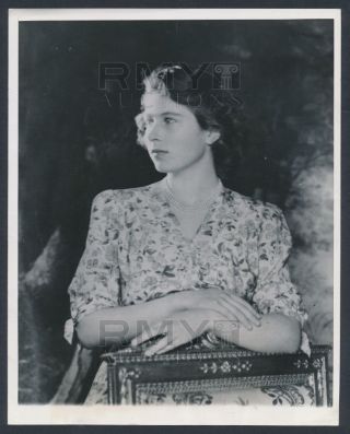 1944 " Princess " Elizabeth,  17 Year Old Future Queen Of England Vintage Photo