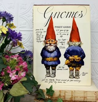 Vtg 1977 Gnomes Hardcover Book W Jacket Illustrated By Poortvliet Wil Huygen