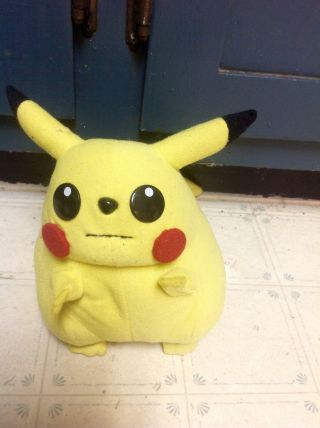 1999 Vintage Nintendo Pokémon Pikachu 8 " Plush Stuffed Toy