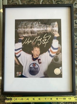 Wayne Gretzky Signed Edmonton Oilers 8x10 Photo Nhl Authenticated 1984 - 1985