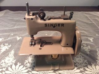 Antique Vintage Toy Sewing Machine Sewhandy Model 20 Tan Childs Metal
