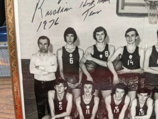 1976 Soviet Union Basketball Team Autographed Team Picture USSR signed olympics 5