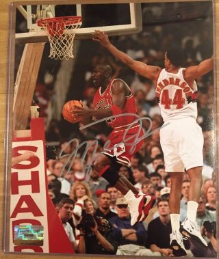 Michael Jordan Signed Chicago Bulls 8 " X10 " Photo W/coa Signed In Silver