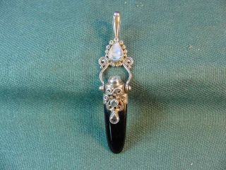 Vintage Handcrafted Sterling Silver Moonstone And Black Onyx Pendant