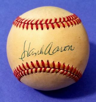 Hank Aaron Hand Signed Autographed Nl Baseball 1980 