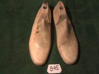Vintage Pair Wood Size 8 - 1/2 E Tofler Gebl Co Shoe Factory Lasts Industrial B - 45