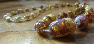 Gorgeous Vintage Venetian Murano Gold Foil Graduated Glass Beaded Necklace 2