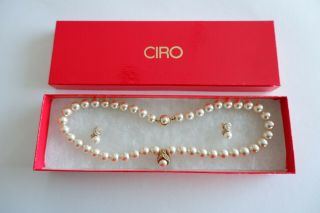 Ciro Vintage Gold Tone Faux Sized Pearl Necklace & Earrings - C1980 