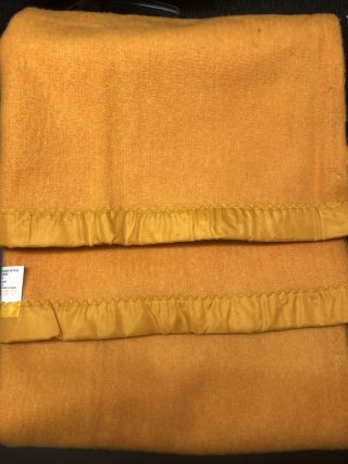Vintage Satin Trim Acrylic Polyester Blend Full Blanket Orange Cond