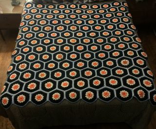 Vintage 3d Hand Crocheted Daisy Afgan Blanket Throw Chair/bed Throw 63” X 67”