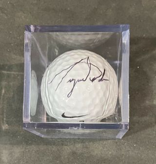Tiger Woods Autograph/signed Nike Golf Ball No