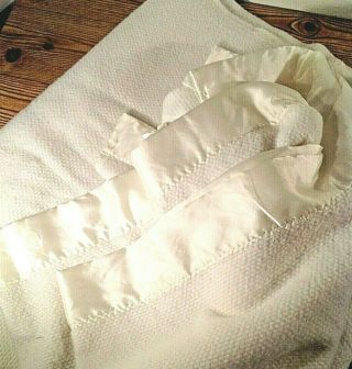 Vintage Ralph Lauren Ivory Thermal Waffle Blanket Satin Trim 66X90 Made in USA 2