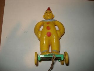 Rosbro Vintage Zook Yellow Clown On Wheels Plastic Pull Toy Candy Container