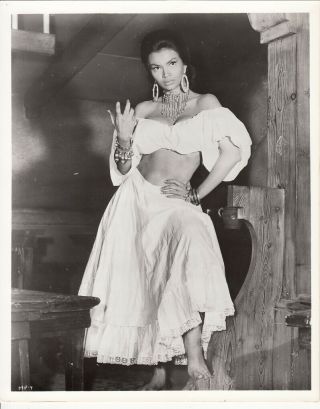 Chelo Alonso Busty Sexy Barefoot Vintage Photo Morgan The Pirate