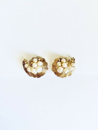 Vintage Trifari Crown Gold Tone Leaf Faux Pearl Clip On Earrings Signed 60’s