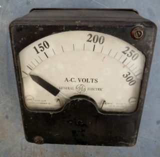 Vtg General Electric Type Ad - 6 Model 8ad6vbd15 Ac Volt Meter Gauge 5 1/2 " X 6 "