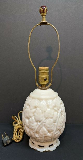 Vintage Aladdin Alacite Electric Table/bodouir Lamp,  Finial 10 1/2 " Tall