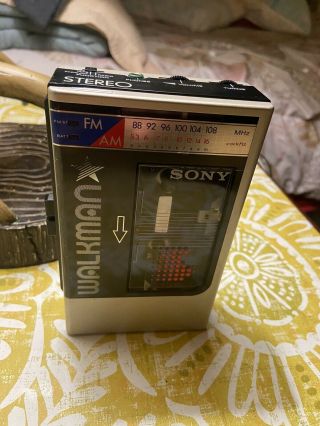 Vintage 1984 Sony Am Fm Stereo Radio Cassette Walkman Wm - F8