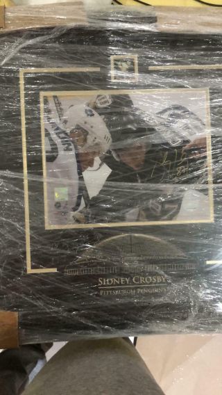 Sidney Crosby Signed Pittsburgh Penguins Framed Auto 8x10 Photo Frameworth