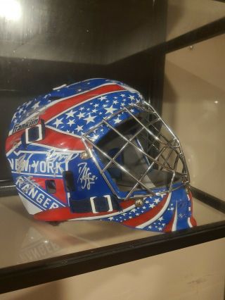 Henrik Lundqvist And Fullteam Autographed Ny Rangers Mini Goalie Mask