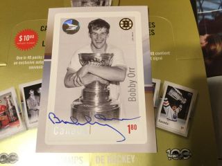 Bobby Orr Boston Bruins Signed 2017 Canada Post Card/stamp Limited
