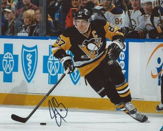 Sidney Crosby Signed 8x10 Photo Pittsburgh Penguins Autographed B