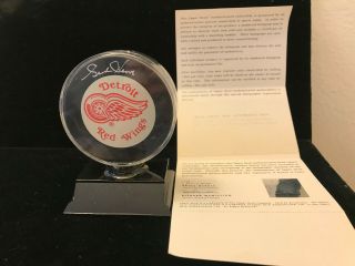 Upper Deck Gordie Howe Autographed Red Wings Official Game Puck Uda With Stand