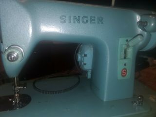 Vintage Singer Sewing Machine 285k Made In Great Britain.  With Hard Case