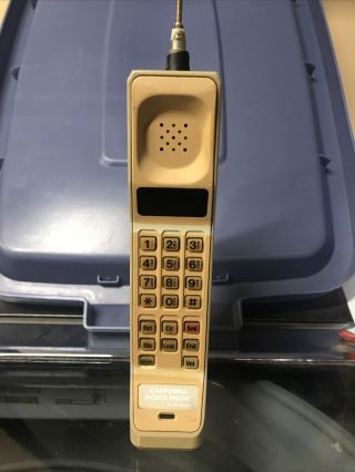 Vintage Motorola Brick Cell Phone Model F09lfd8459dg As - Is