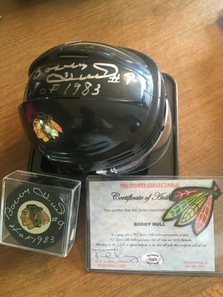 Bobby Hull " The Golden Jet " Hall Of Fame Autographed Mini Helmet And Puck