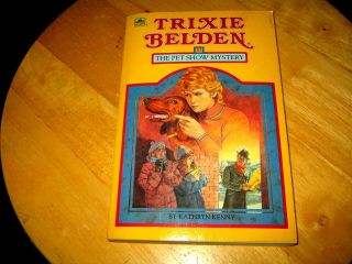 37 Trixie Belden The Pet Show Mystery First Edition Near