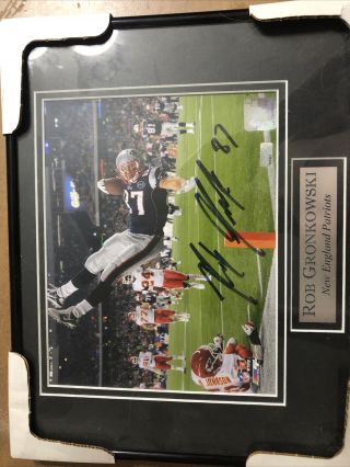 Rob Gronkowski Signed 15x12 Framed N.  E.  Patriots 8x10 Photo Jsa/n.  E.  Pictures