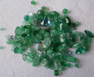 Bag Of Vintage Mixed Unmounted Emeralds Beryls & Similar