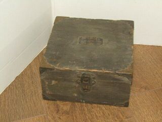 Vintage Wwii Signal Corps U.  S.  Army Field Artillery Type Wooden Battery Case/box