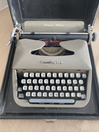 Vintage Remington Travel Riter Typewriter W/ Case Needs Maintainance 2