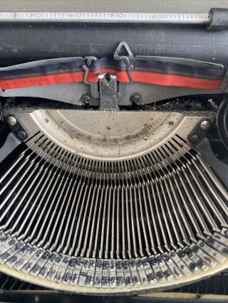 Vintage Remington Travel Riter Typewriter W/ Case Needs Maintainance 3